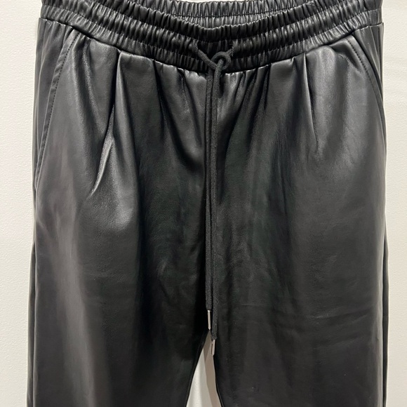 Bohme Sahara Vegan Faux Leather Women’s Black Jogger Pants Size Medium - Picture 4 of 15